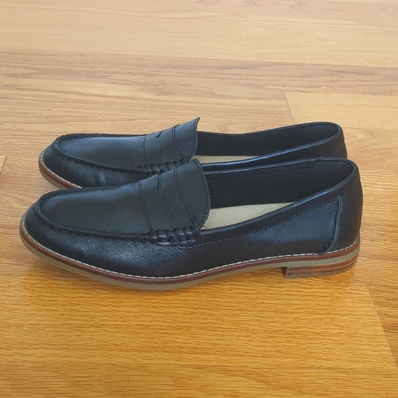 Sperry Women's Seaport Penny Loafer; US 6 (M) - Picture 6 of 11